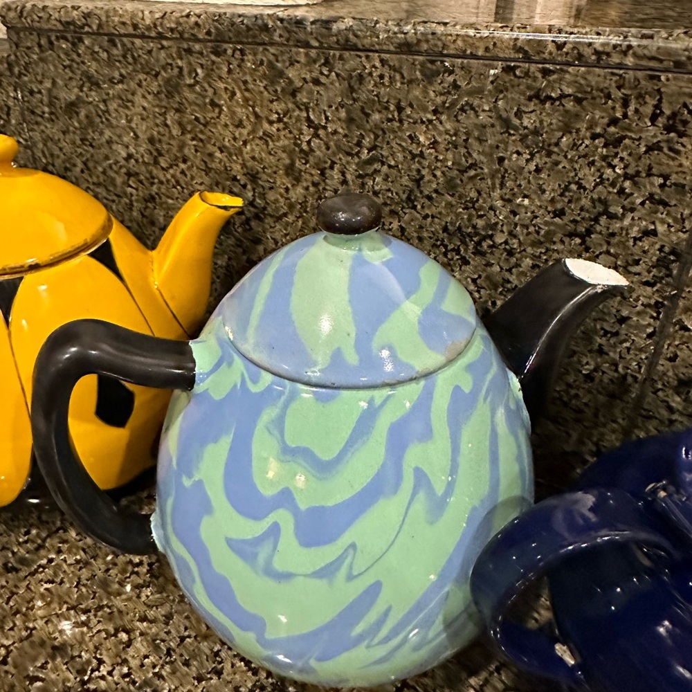 Vintage enamelware teapots assorted c1940-1950